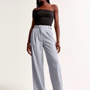 Abercrombie front pleated wide leg pants teal color.
